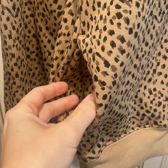 Fabletics Cozy Fleece Half Zip Brown Cheetah Print Women’s Sweatshirt Pullover - Picture 11 of 12